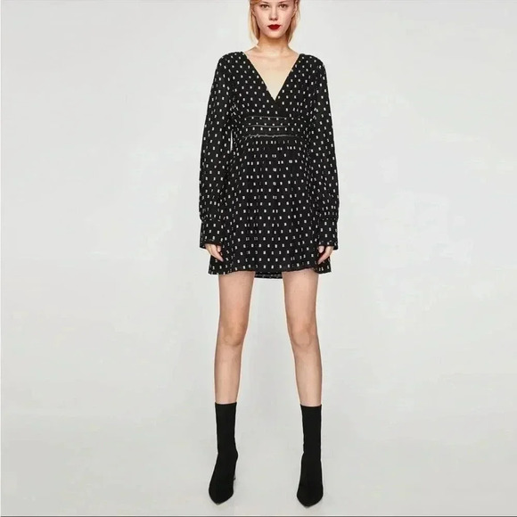 Zara Black And White Eyelet Dress Sz M - Picture 1 of 8